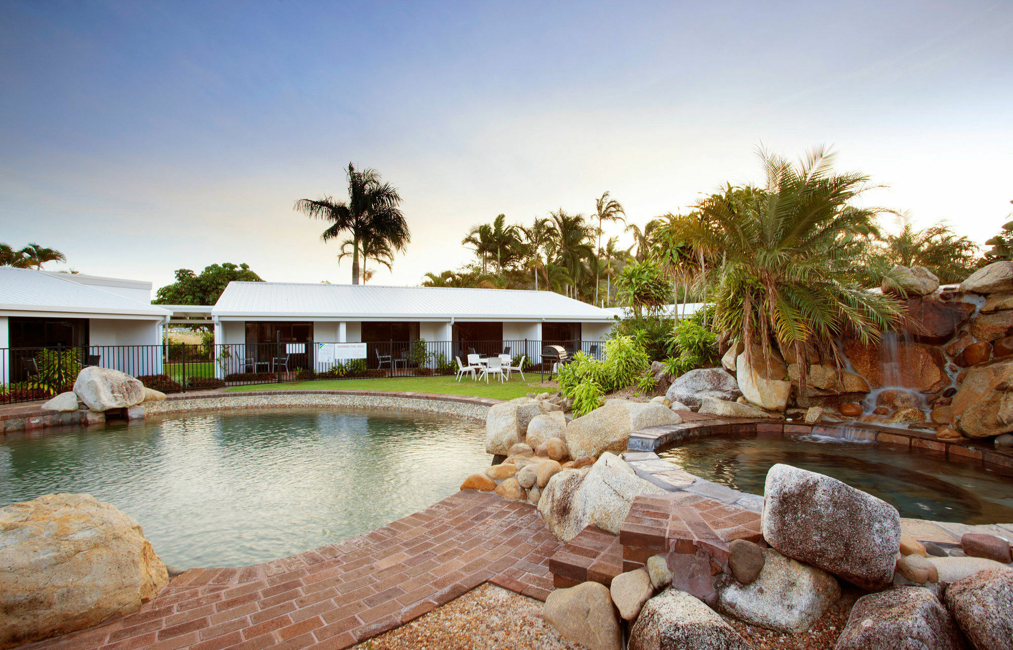 Mission Beach Resort Exterior photo